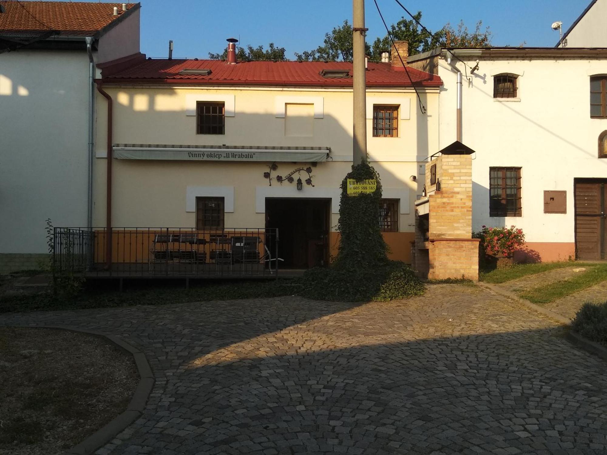 Sklep U Hrabalů Apart otel Hustopeče Dış mekan fotoğraf