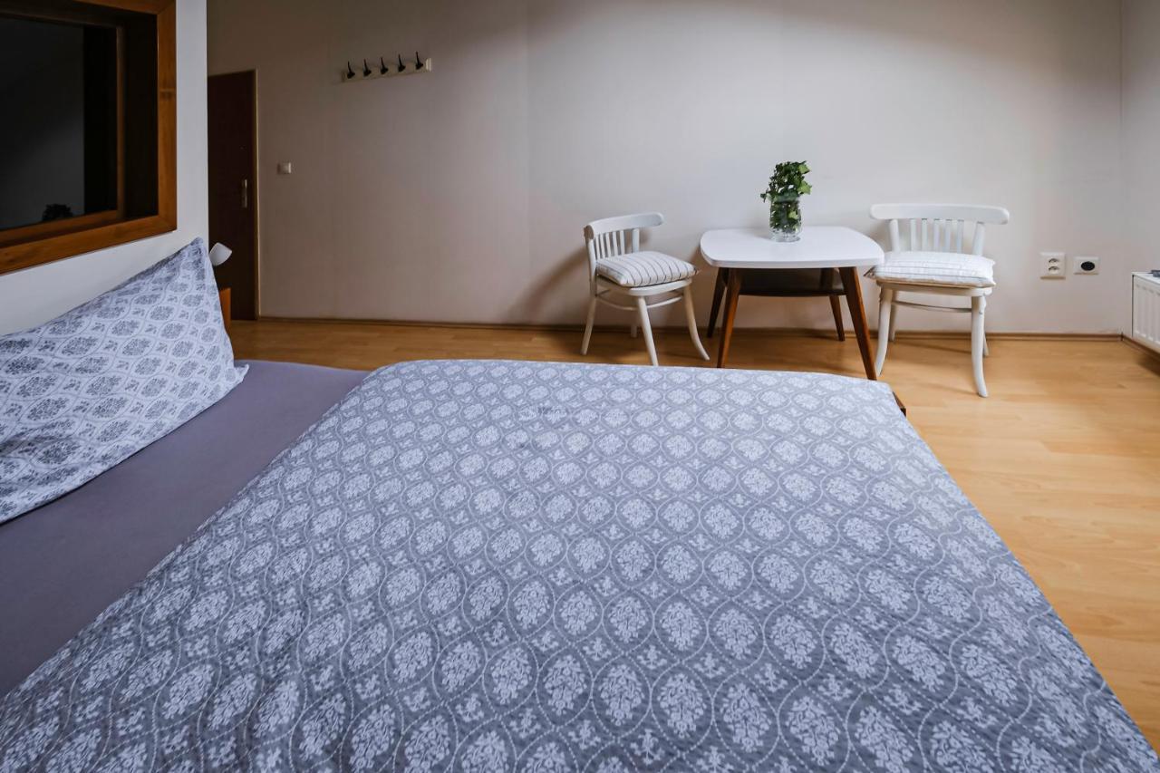 Sklep U Hrabalů Apart otel Hustopeče Dış mekan fotoğraf