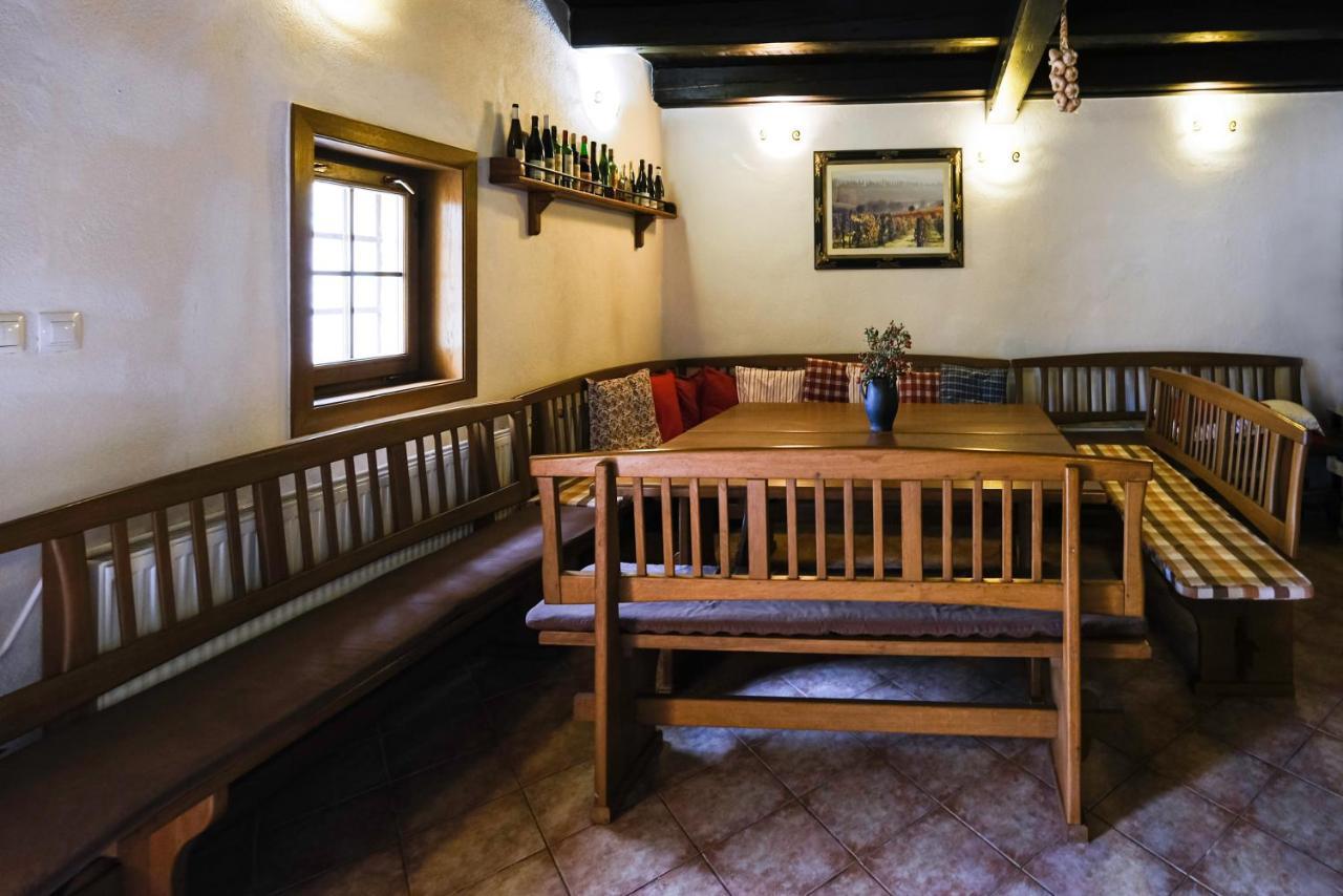 Sklep U Hrabalů Apart otel Hustopeče Dış mekan fotoğraf